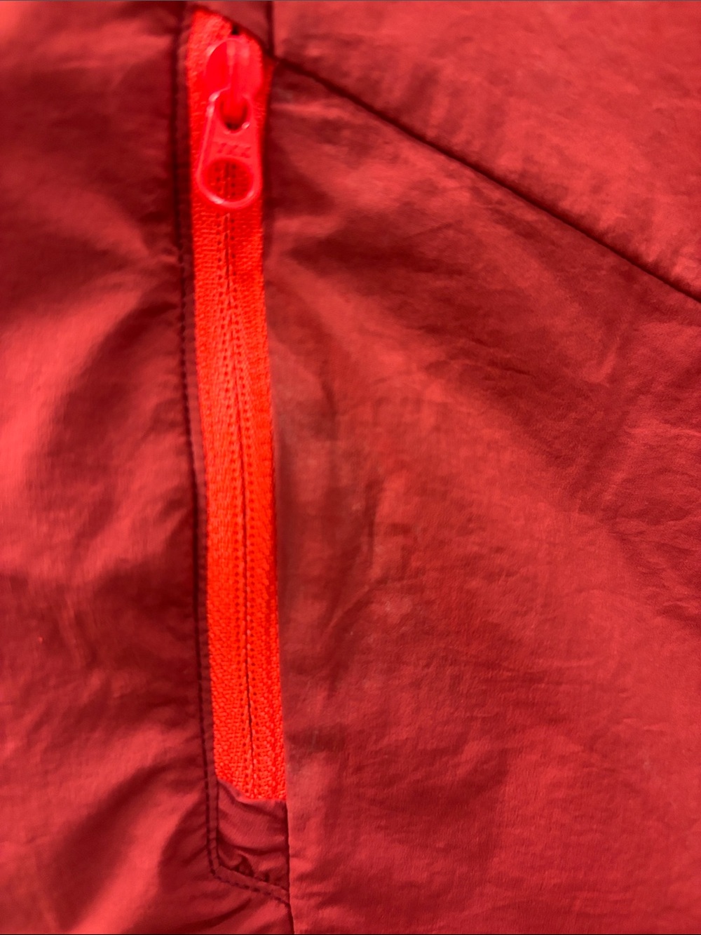 Arc'teryx Norvan Red Insulated Vest - Medium - Picture 4 of 6